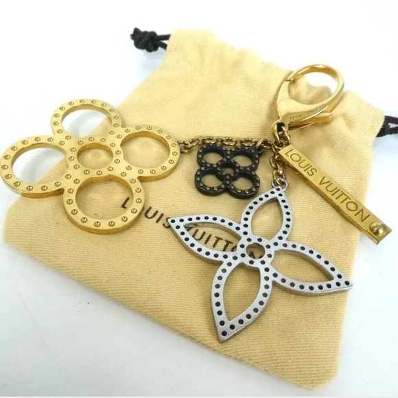 Louis Vuitton Accessories - AUTH LOUIS VUITTON M65090 MONOGRAM FLOWER …